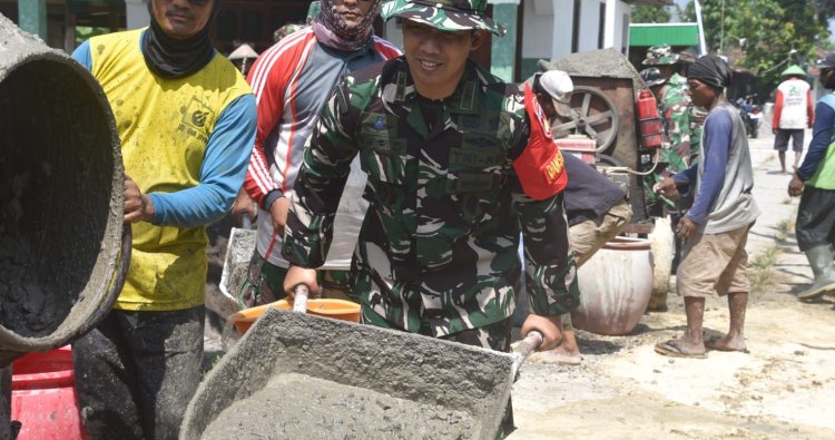 Kobarkan Semangat Gotong Royong, Dansatgas TMMD Kodim Grobogan Turun Langsung ke Lapangan